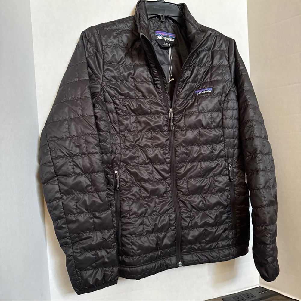 Patagonia Women’s Nano Puff Jacket Black  Size Small NEW